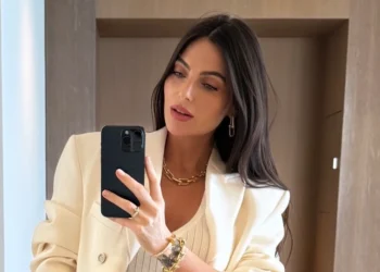 Kelly Piquet deelt veelzeggende foto: Baby Verstappen komt snel!