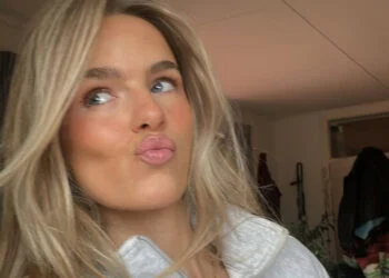 FOTO: Lies Zhara deelt zeldzame kokosnoten foto in de jungle