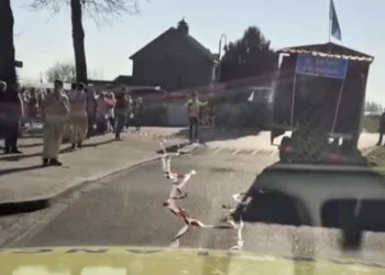 Tiener overleden na val uit hoge carnavalswagen in Raamsdonk