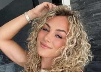 WOW: Kampioene Lieke Klaver laat weinig aan de verbeelding over in loeistrak sportpakje