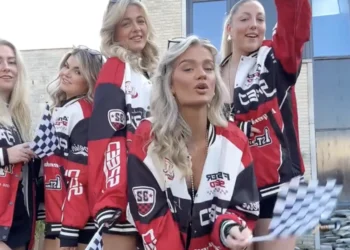 VIDEO: Deze gridgirls doen vandaag nog een dansje voor carnaval