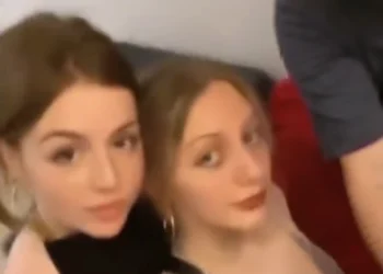 VIDEO: Beelden van wild studentenfeestje van prinses Alexia gaan plots viraal