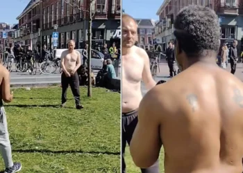 VIDEO: Gezelligheid in Leeuwarden: twee mannen lossen discussie op bijzondere wijze op