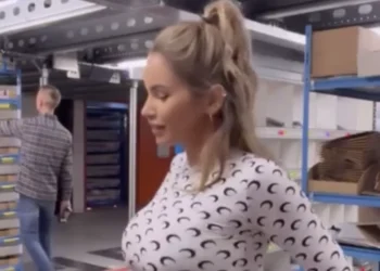 VIDEO: Dit gifje van Monica Geuze in het magazijn gaat plots viral