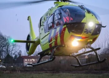 VIDEO: Vermist meisje (7) uit water gehaald