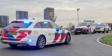 VIDEO: Demonstranten van Extinction Rebellion eindigen in de sloot omdat politie ze geen enige kans op de snelweg