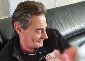 VIDEO: Cor (71) na heftige burenruzie doodgestoken