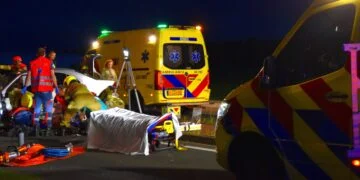 Man (44) overleden na schokkend ongeval met rouwwagen in Oosteind