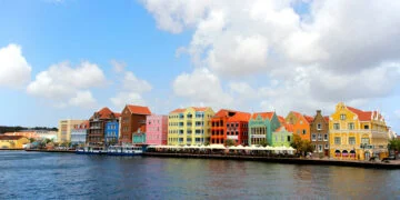 VIDEO: Nederlandse toeriste (23) overleden na ongeluk op Curaçao