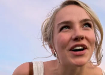 FOTO: Juultje Tieleman deelt plaatjes vanuit hotelkamer na het douchen