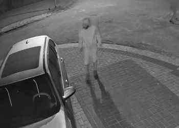 VIDEO: Burgerwacht Ter Apel is het zat: Beelden van verdachte asielzoekers in Ter Apel gaan viraal