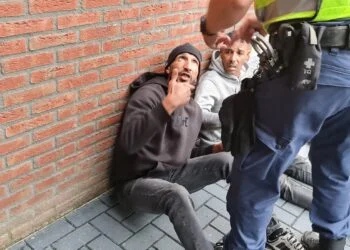 BEELDEN: Burgeractie Ter Apel moet opnieuw ingrijpen: twee buurmannen pakken autodieven