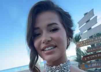 FOTO’S: Jade Anna deelt selfies in lingerie tijdens Intimissimi-event in Venetië