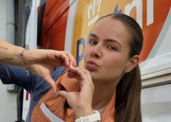 OEF: PostNL-bezorgster Lieke wil je elke dag wel aan de deur hebben