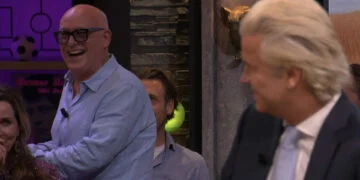 VIDEO: René van der Gijp grijpt in bij Vandaag Inside met Wilders: ‘Dat mes is wel héél flink hoor!’