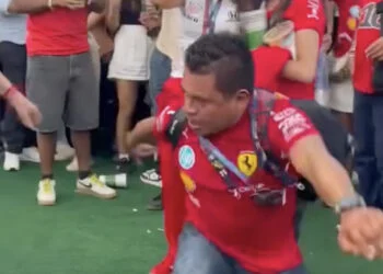 VIDEO: Max Verstappen-fan krijgt het flink te verduren nadat hij grapjes maakt over WK-winst Verstappen