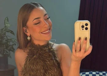 VIDEO: Amy Vol van OG3NE danst in héél kort rokje: filmert filmt lekker door