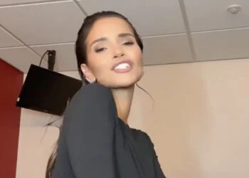 VIDEO: Monica Geuze doet dansje in de kleedkamer waar iedereen vrolijk van wordt