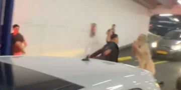 Ruzie in parkeergarage Rotterdam: vrouw wordt zonder pardon naar de grond gewerkt