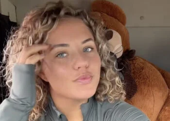 FOTO’S: Maak kennis met de leukste trucker van ons land: Linde van Holstein