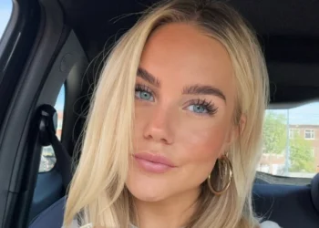 FOTO: Juf Marit deelt zonnige foto en breekt het internet