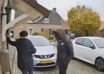 VIDEO: Vrouw tot aan deur gevolgd door asielzoeker in Limburg: echtnoot redt haar