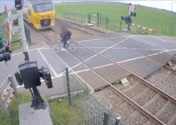 VIDEO: Prorail deelt schokkende beelden om mensen te waarschuwen voor gevaren op het spoor