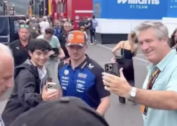 Max Verstappen laat fans wachten na Grand Prix België: beelden zorgen voor discussie
