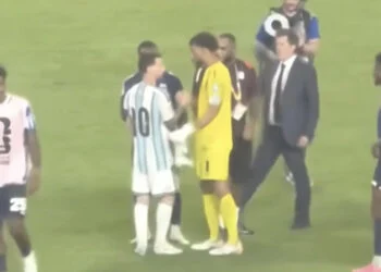 Dit bizarre bedrag is het wedstrijdshirt van Lionel Messi op het WK waard