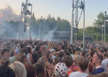 BIZAR: Dit betaal je bij festival Wildeburg 2026 voor een kleine ijskoffie