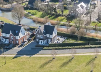 Nieuw Huis Rafael van der Vaart