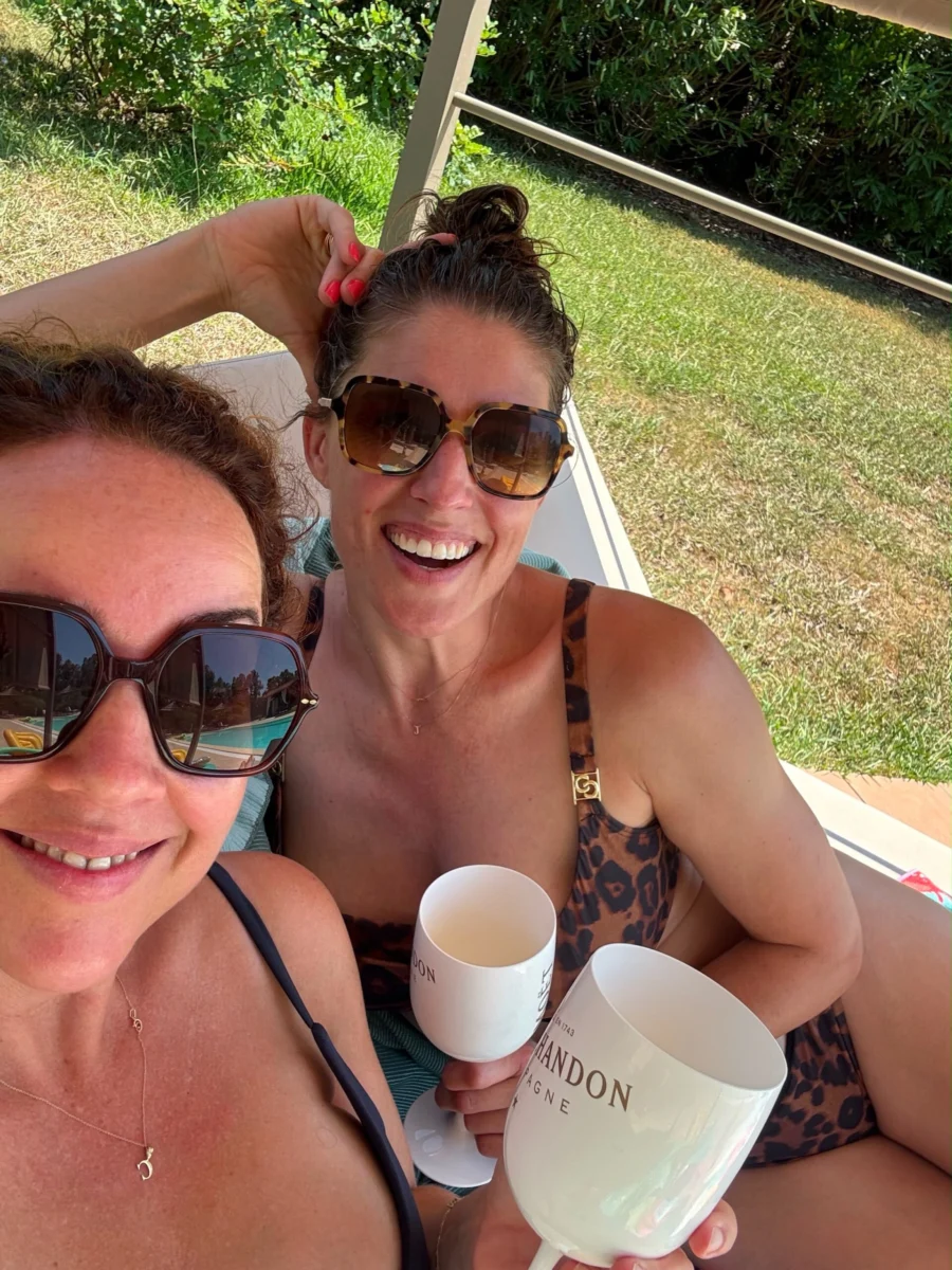 Marieke Elsinga bikini tuin
