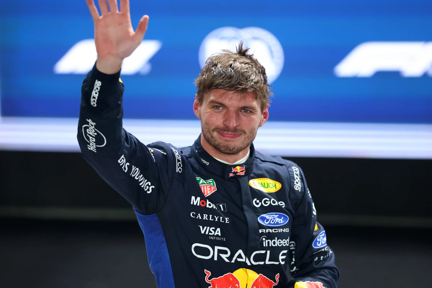 Max Verstappen wint Singapore
